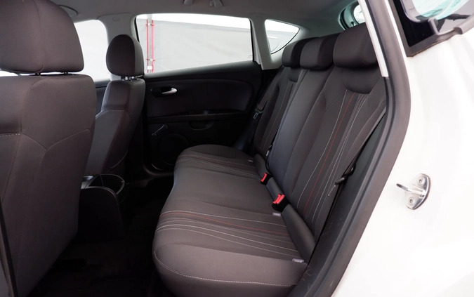 Seat Leon cena 24900 przebieg: 175000, rok produkcji 2011 z Woźniki małe 277